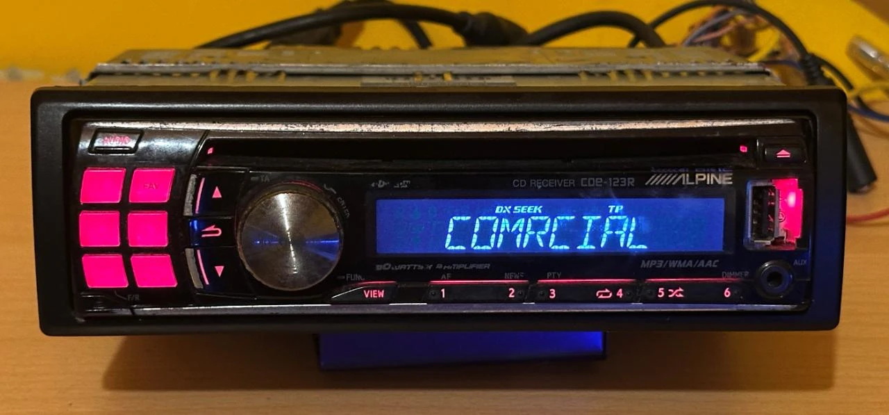 Autorradio Alpine CDE-123R 1-DIN – photo 2
